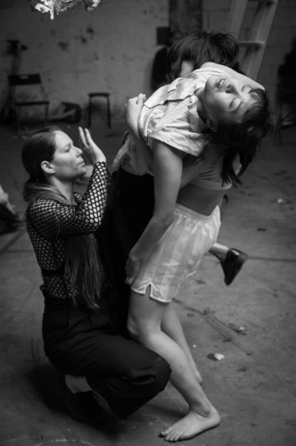 Petra Strahovnik, Florence Lam, An Malv , Beyond the civilized body - 9 -hours performance, Photographer Jürgen Fritz